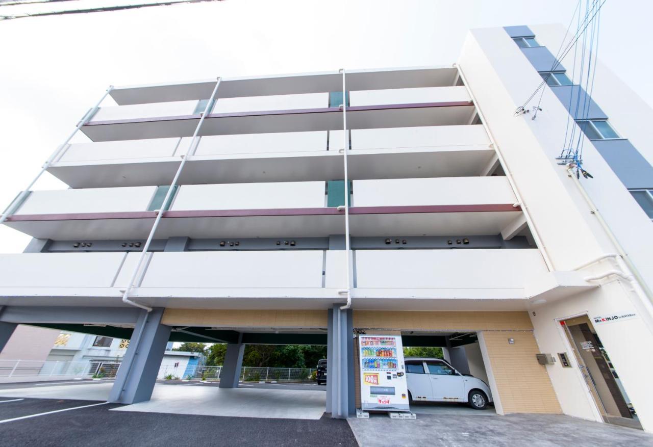 Mr. Kinjo in MATABee Aparthotel Okinawa Buitenkant foto